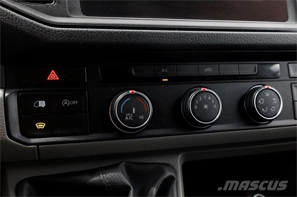 Volkswagen Crafter 35 2.0 TDI 140pk L3H3 (L2H2) Highline LED/ Övriga bilar