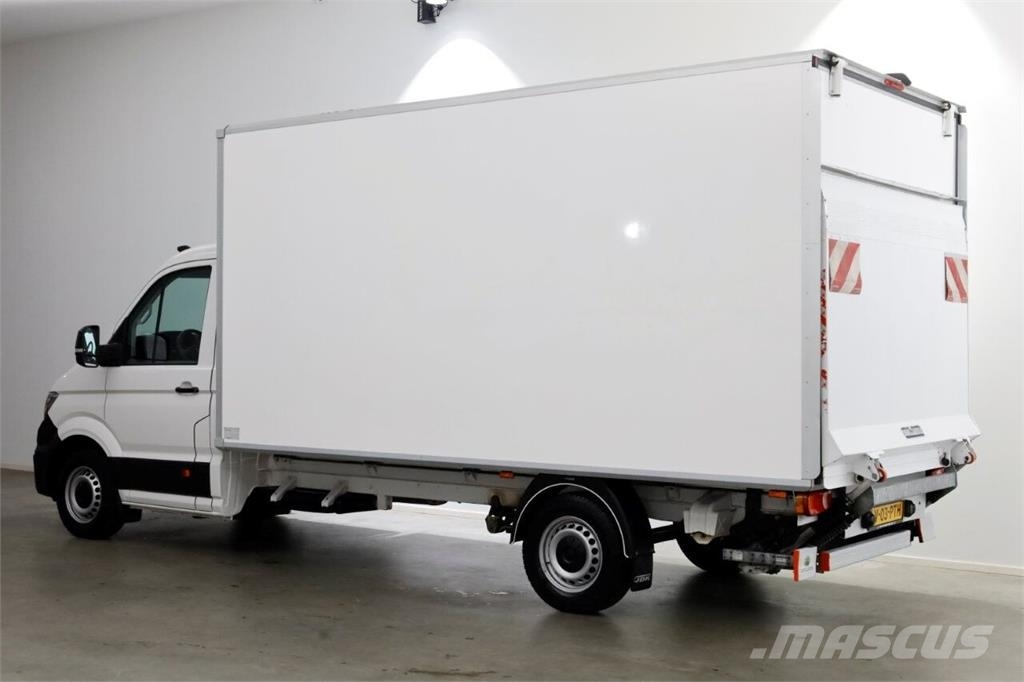 Volkswagen Crafter 35 2.0 TDI 140pk Bakwagen met laadklep en Otros camiones