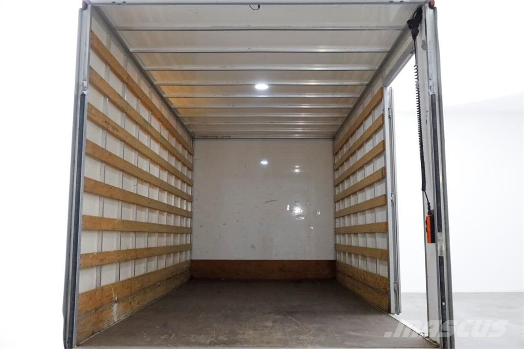 Volkswagen Crafter 35 2.0 TDI 140pk Bakwagen met laadklep en  Otros camiones