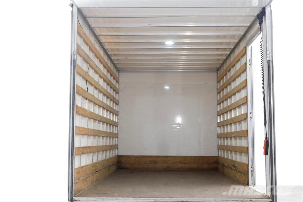 Volkswagen Crafter 35 2.0 TDI 140pk Bakwagen met laadklep en Otros camiones