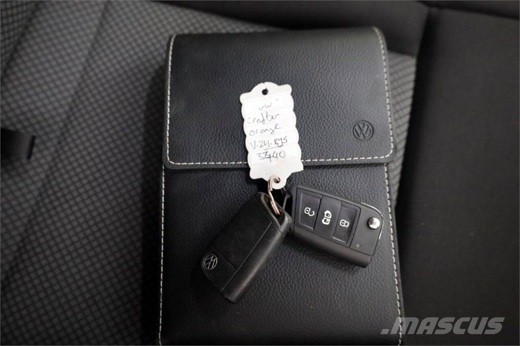 Volkswagen Crafter 35 2.0 TDI 177pk RWD L3H3 (L2H2) Airco/Nav Inne