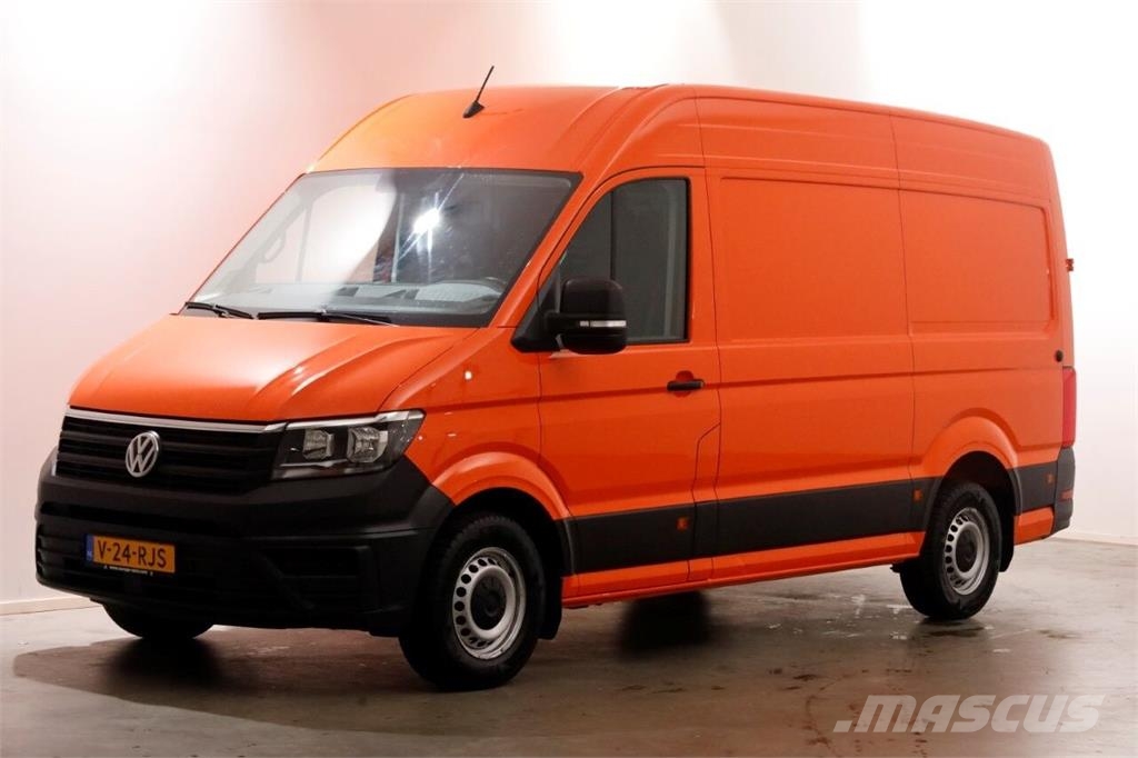 Volkswagen Crafter 35 2.0 TDI 177pk RWD L3H3 (L2H2) Airco/Nav Inne