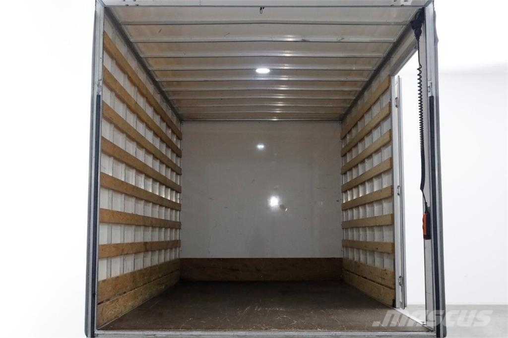 Volkswagen Crafter 35 2.0 TDI 140pk Bakwagen met laadklep en  Inne