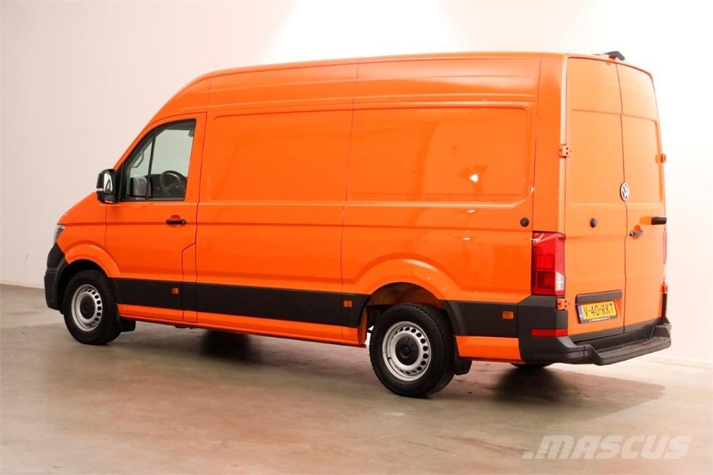 Volkswagen Crafter 35 2.0 TDI 177pk RWD L3H3 (L2H2) Airco/Nav Inne