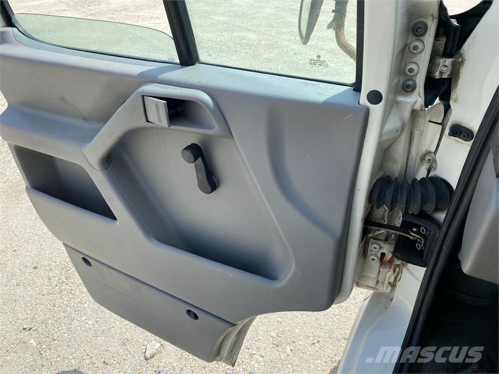 Volkswagen LT 46 2,8 tdi - Carrier Xarios 300 frigo meat hook Otros camiones