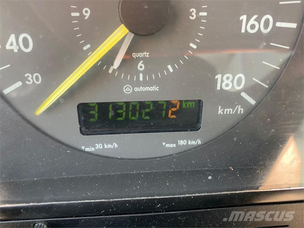 Volkswagen LT 46 2,8 tdi - Carrier Xarios 300 frigo meat hook Otros camiones