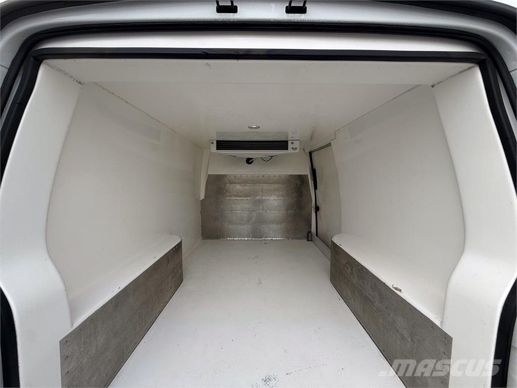 Volkswagen Transporter L1H1 Furgon Chłodnia Izoterma Import D Další