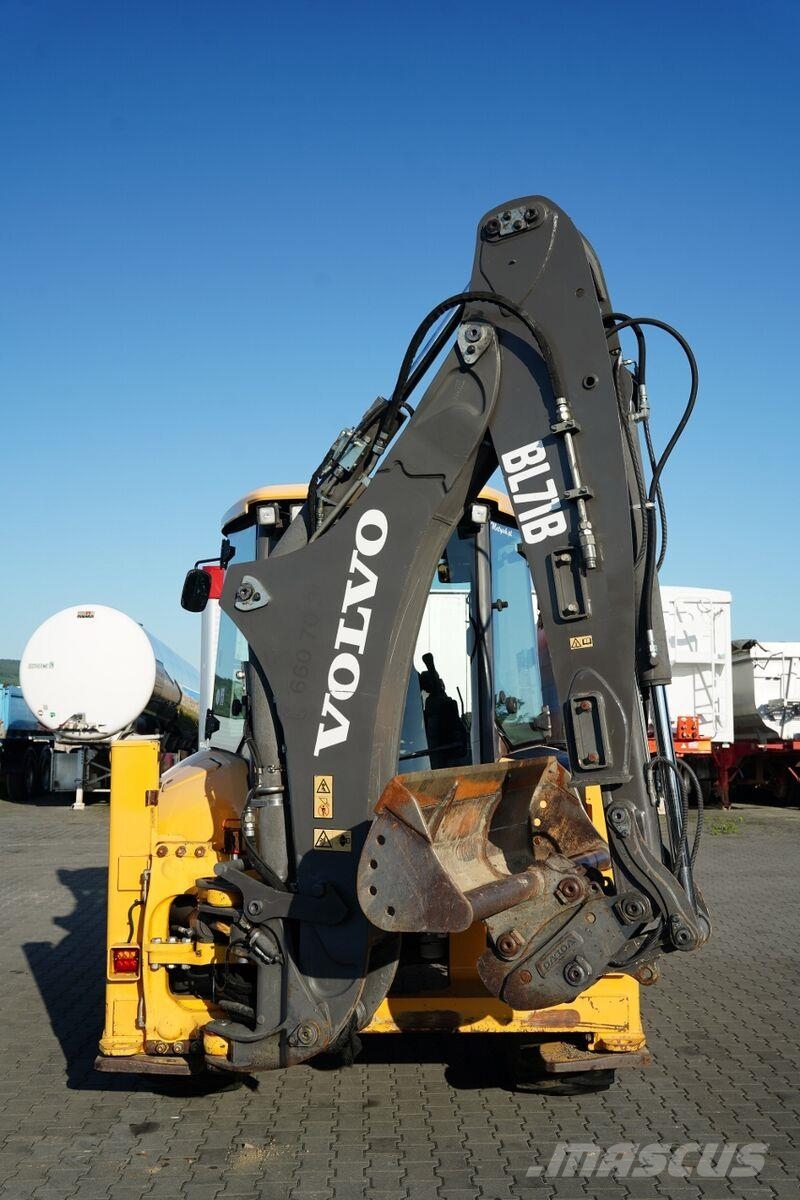 Volvo BL71B 反鏟裝載機