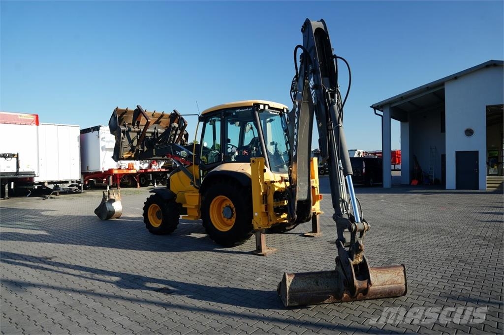 Volvo BL71B 反鏟裝載機