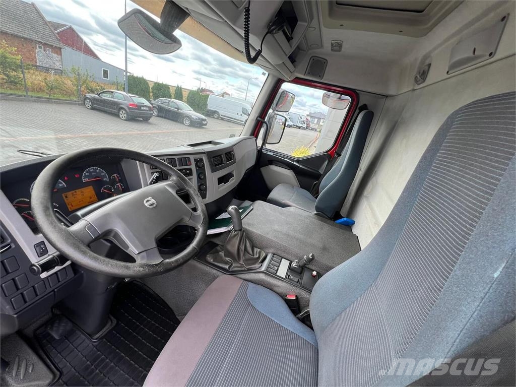 Volvo FE 320 FLATBED CRANE KRAN HDS HIAB 122B-2 DUO Camiones de cama baja