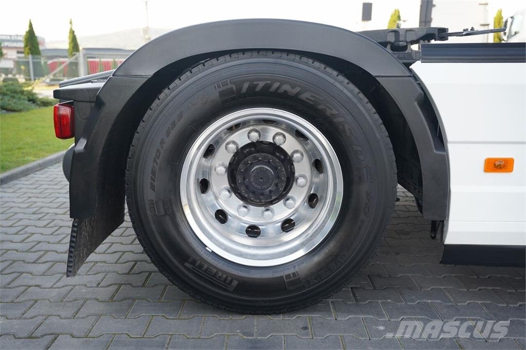 Volvo FH  16 650 / I-PARK COOL  / I-SHIFT / TV / SKÓRY   Autotractoare