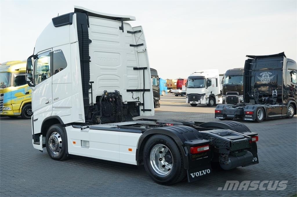 Volvo FH  16 650 / I-PARK COOL  / I-SHIFT / TV / SKÓRY   Autotractoare