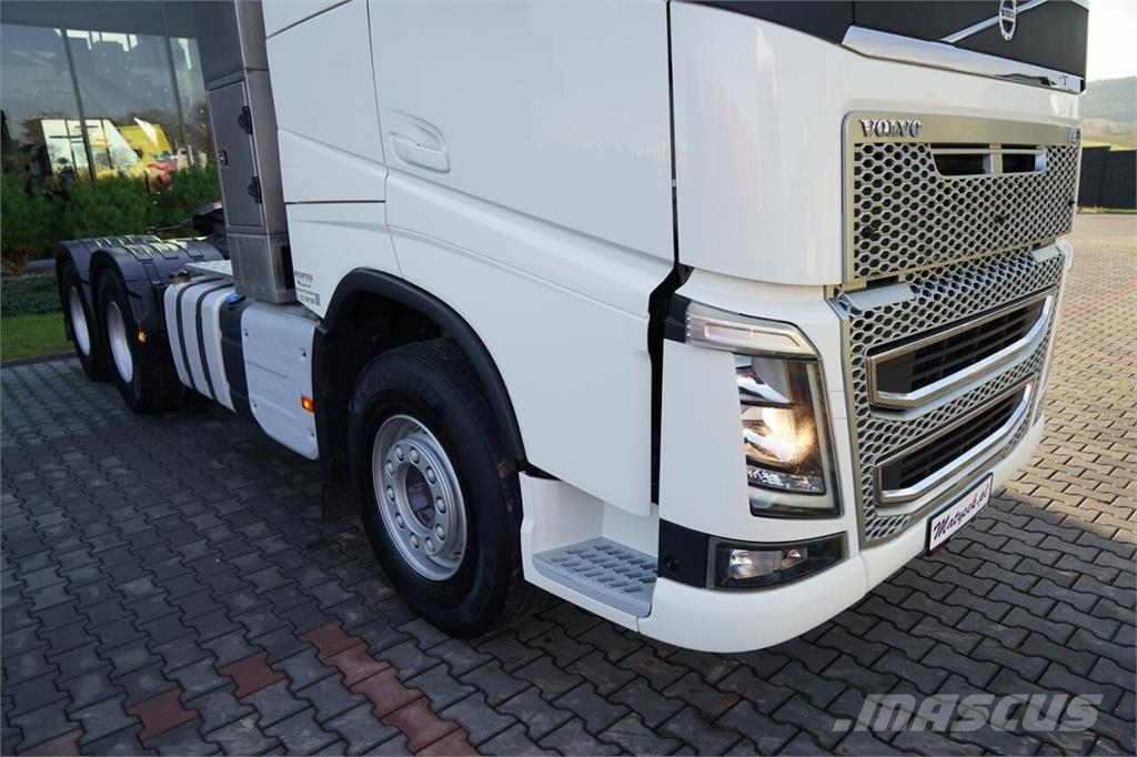 Volvo FH 16 / 660 / 6x4 / DMC: 180.000 KG !! / RETARDER  Tegljači