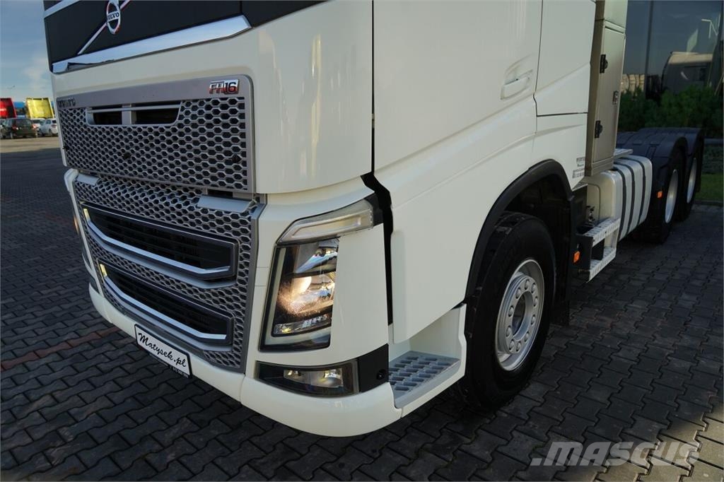 Volvo FH 16 / 660 / 6x4 / DMC: 180.000 KG !! / RETARDER  Tegljači