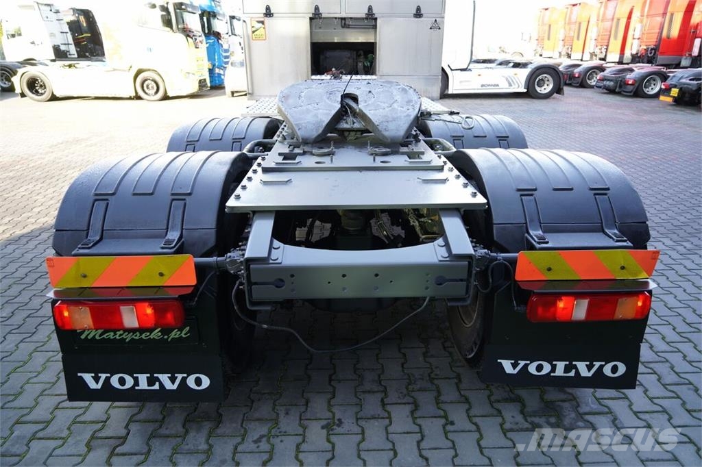 Volvo FH 16 / 660 / 6x4 / DMC: 180.000 KG !! / RETARDER  Tegljači