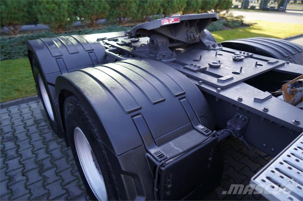 Volvo FH 16 / 660 / 6x4 / DMC: 180.000 KG !! / RETARDER  Tegljači