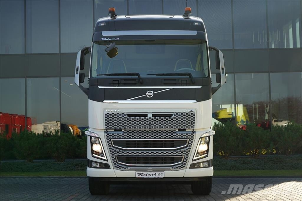 Volvo FH 16 / 660 / 6x4 / DMC: 180.000 KG !! / RETARDER  Tegljači