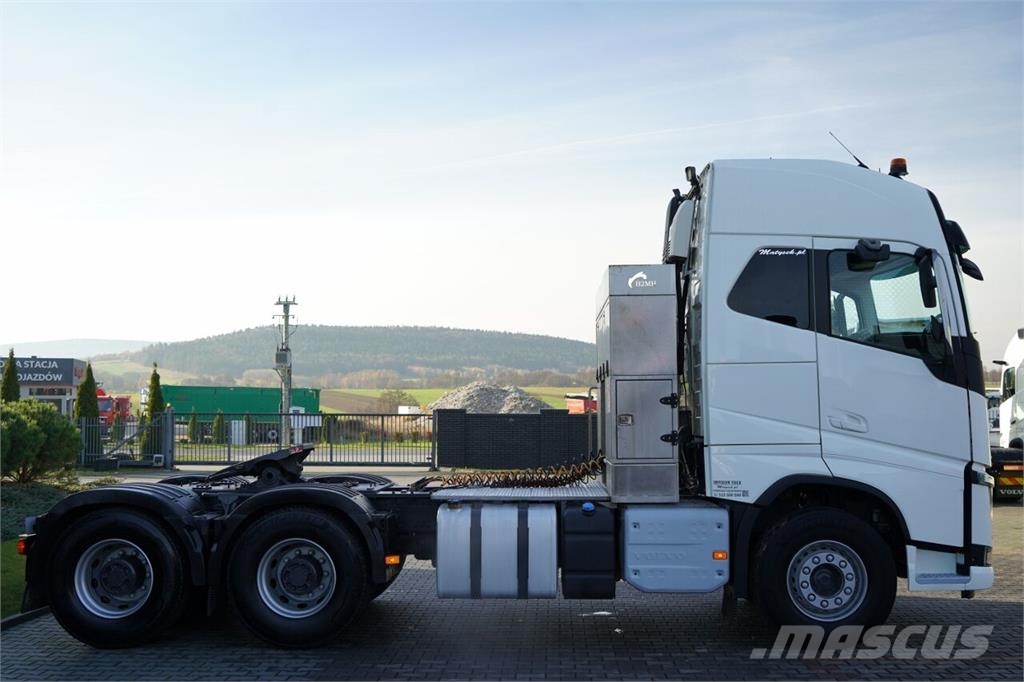 Volvo FH 16 / 660 / 6x4 / DMC: 180.000 KG !! / RETARDER  Tegljači