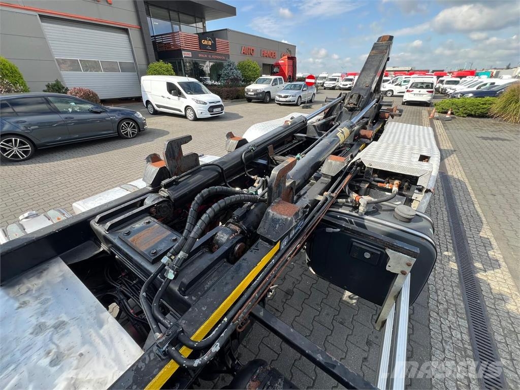 Volvo FH 16 750 شاحنات الرافعات الخطافية