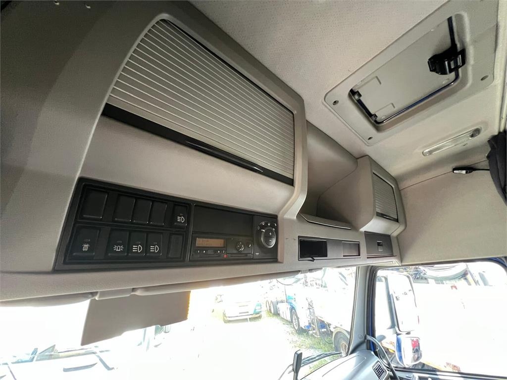 Volvo FH 16 750 شاحنات الرافعات الخطافية