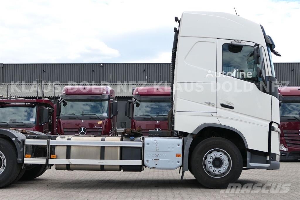 Volvo FH 420 6x2 / Chassis Cab / BDF / Tail Lift / Lift Chasis y suspención