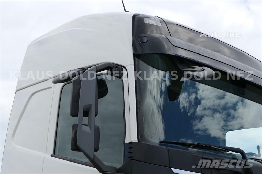 Volvo FH 420 6x2 / Chassis Cab / BDF / Tail Lift / Lift Chasis y suspención