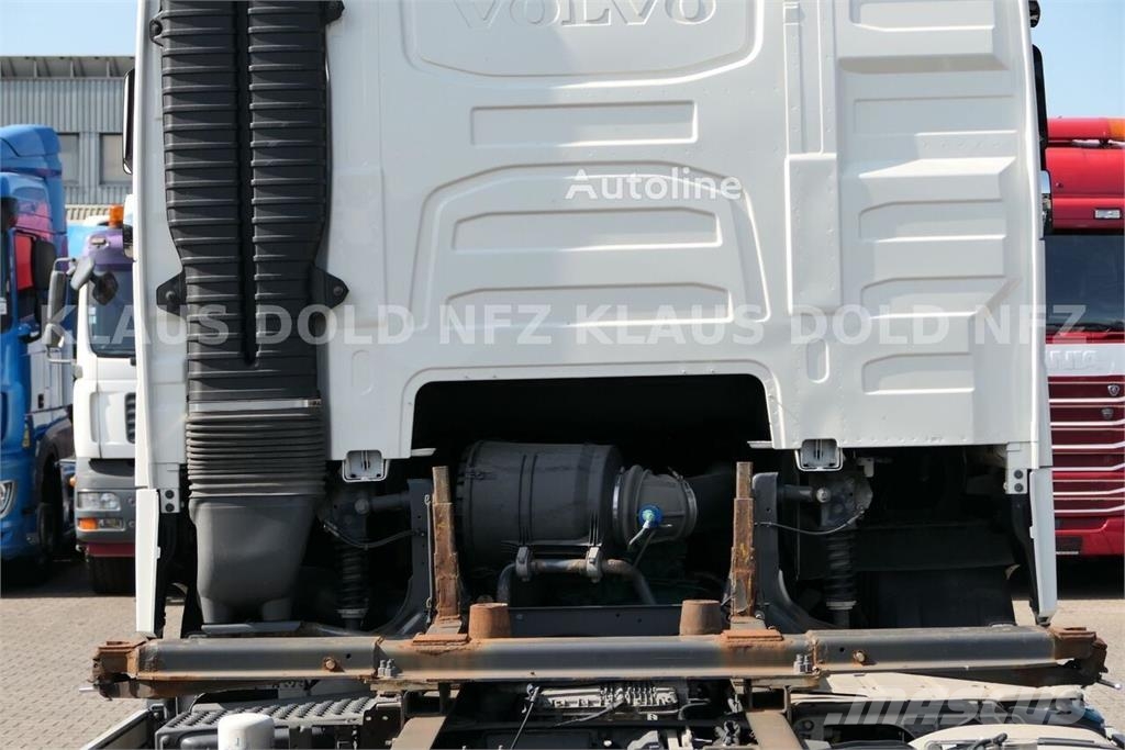 Volvo FH 420 6x2 / Chassis Cab / BDF / Tail Lift / Lift Chasis y suspención