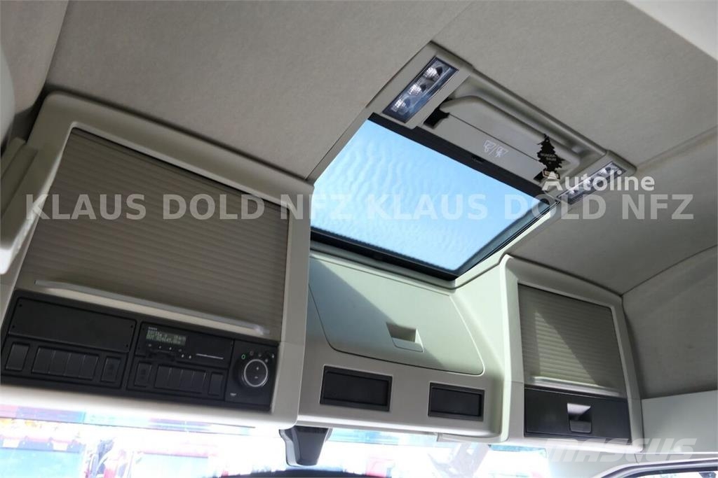 Volvo FH 420 6x2 / Chassis Cab / BDF / Tail Lift / Lift Chasis y suspención