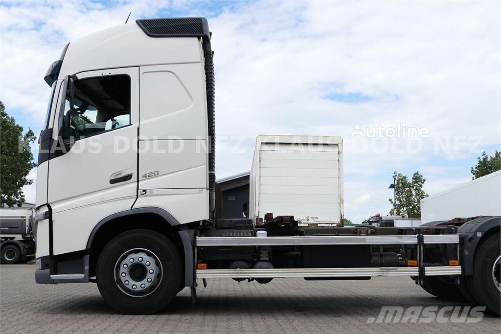 Volvo FH 420 6x2 / Chassis Cab / BDF / Tail Lift / Lift Chasis y suspención