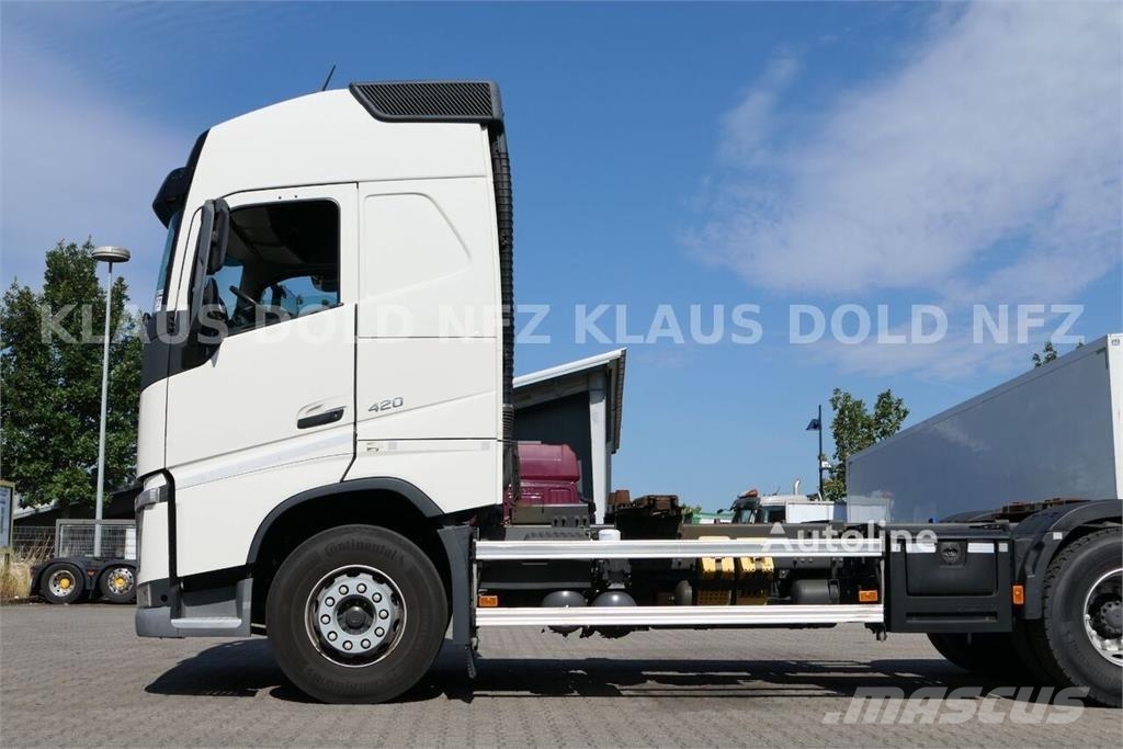 Volvo FH 420 6x2 / Chassis Cab / BDF / Tail Lift / Lift Chasis y suspención