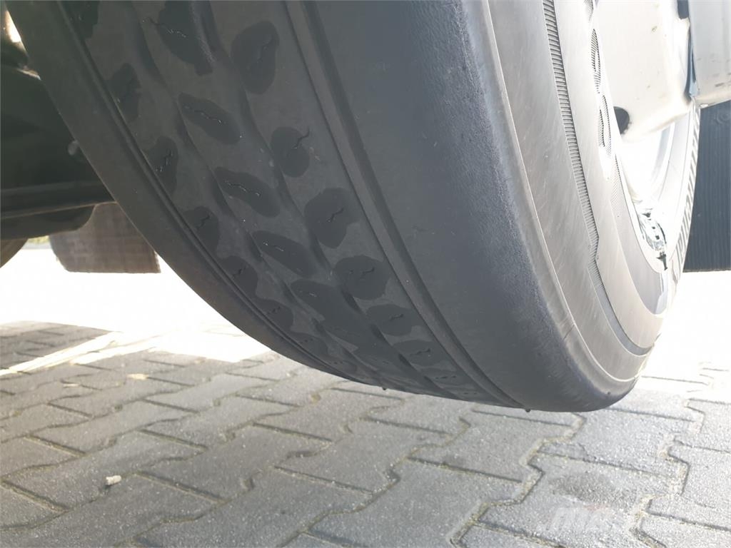 Volvo FH 460 Chassis e suspensões