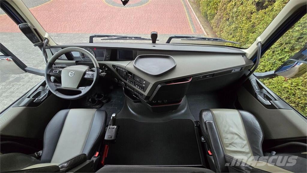 Volvo FH 460 8x2 open flatbed truck + Crane + JIB 150-6+ Araç tasiyicilar