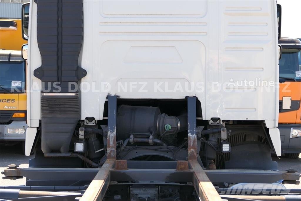Volvo FH 460 Globetrotter BDF Container Truck / 2 XL Fue Chasis y suspención