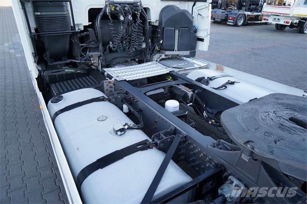Volvo FH 460 / LOW DECK / MEGA / I-PARK COOL / I-SAVE /  Cabezas tractoras