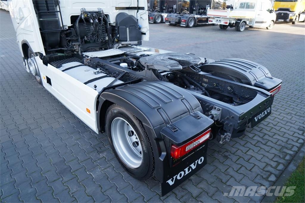 Volvo FH 460 / LOW DECK / MEGA / I-PARK COOL / I-SAVE /  Cabezas tractoras