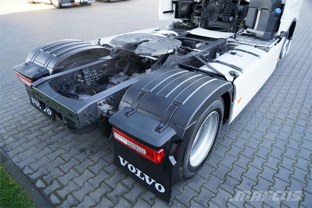 Volvo FH 460 / LOW DECK / MEGA / I-PARK COOL / I-SAVE /  Cabezas tractoras