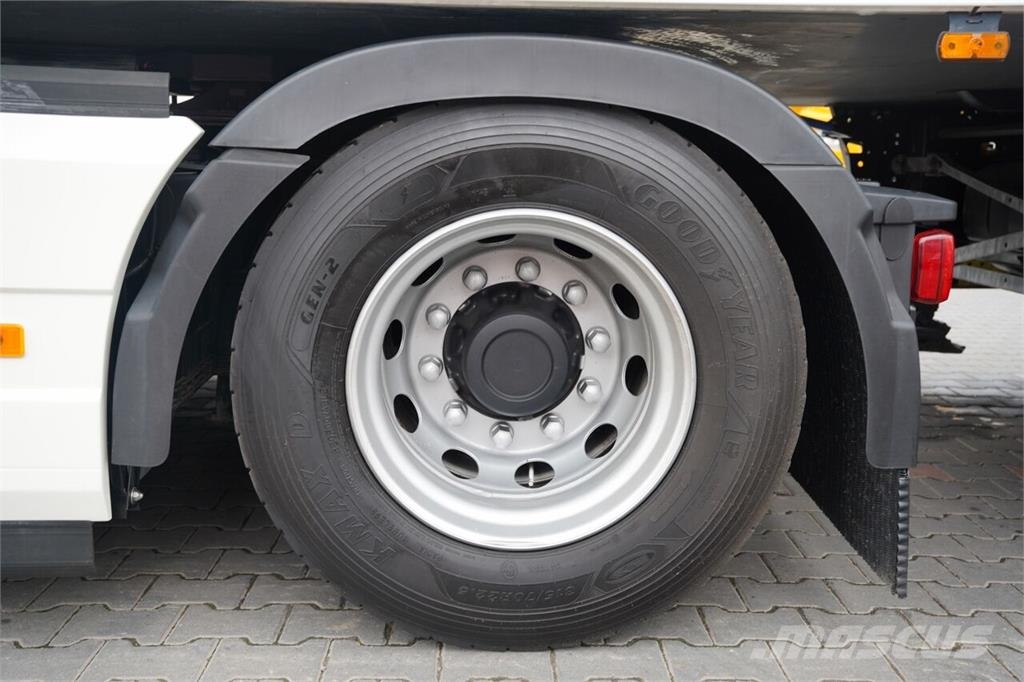 Volvo FH 460 / XXL / + CHŁODNIA SCHMITZ / 2 OSIE PODNOSZ وحدات الجر