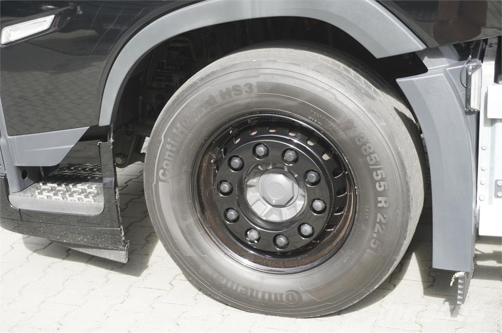 Volvo FH 500 6x2 / 180 tho. km / BDF / steering axle Chassis and suspension