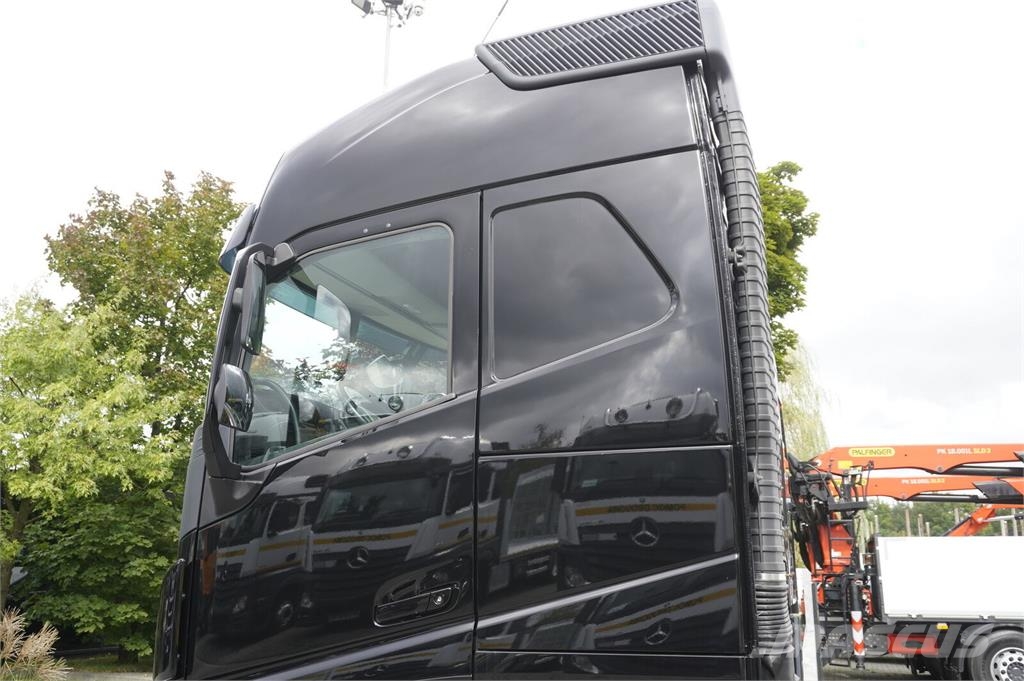 Volvo FH 500 6x2 / 180 tho. km / BDF / steering axle Chassis and suspension