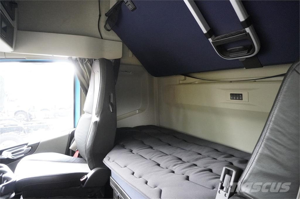 Volvo FH 500 6x2 / 299 tho. km / 2024 / BDF / steering a Chassis and suspension