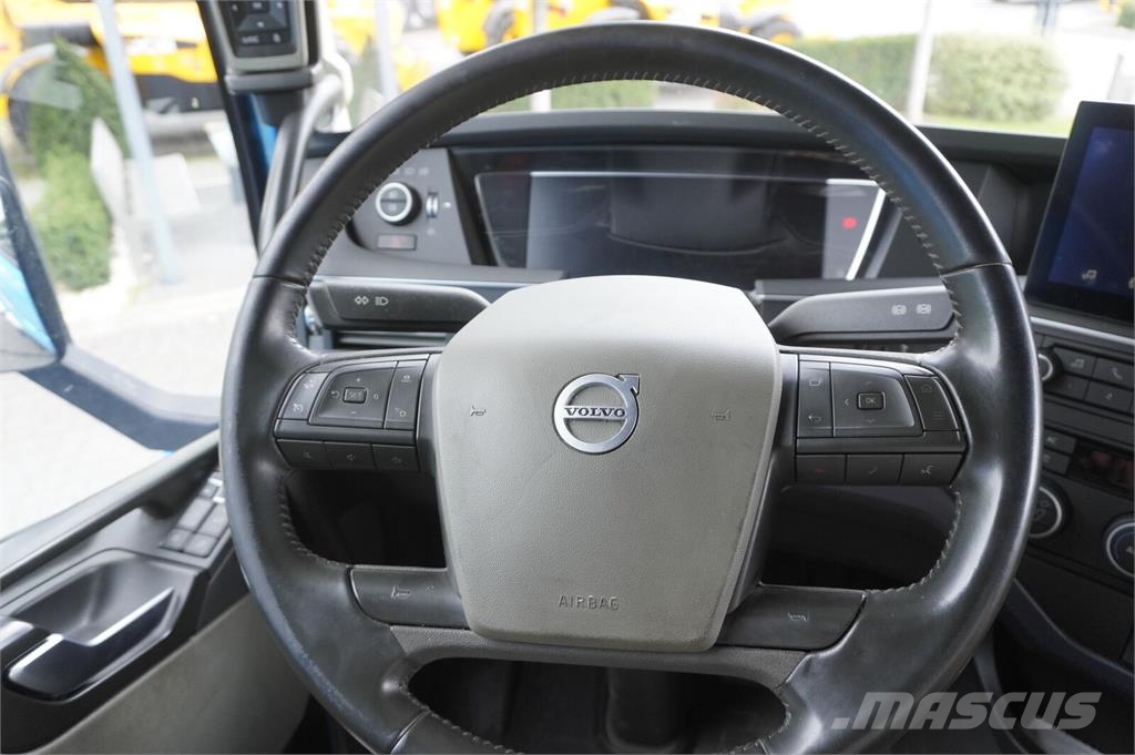 Volvo FH 500 6x2 / 299 tho. km / 2024 / BDF / steering a Chassis and suspension