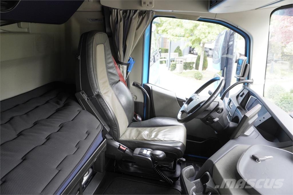Volvo FH 500 6x2 / 299 tho. km / 2024 / BDF / steering a Chassis and suspension