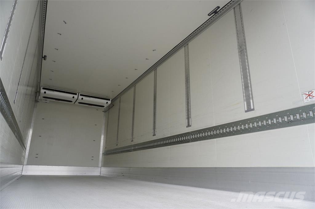 Volvo FH 500 6×2 / 19 EPAL KRONE refrigerator / doppelst Kühlkoffer