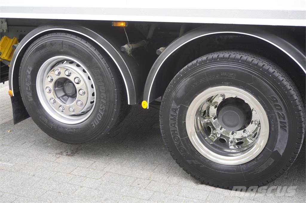 Volvo FH 500 6×2 / 19 EPAL KRONE refrigerator / doppelst Kühlkoffer