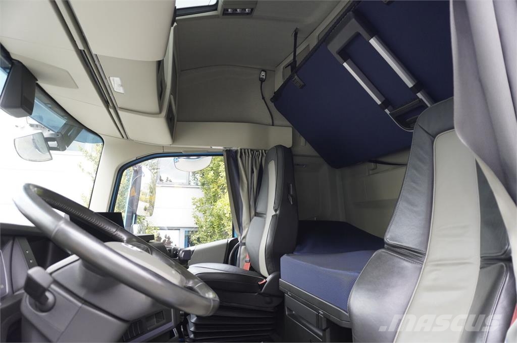 Volvo FH 500 6×2 / 19 EPAL KRONE refrigerator / doppelst Kühlkoffer