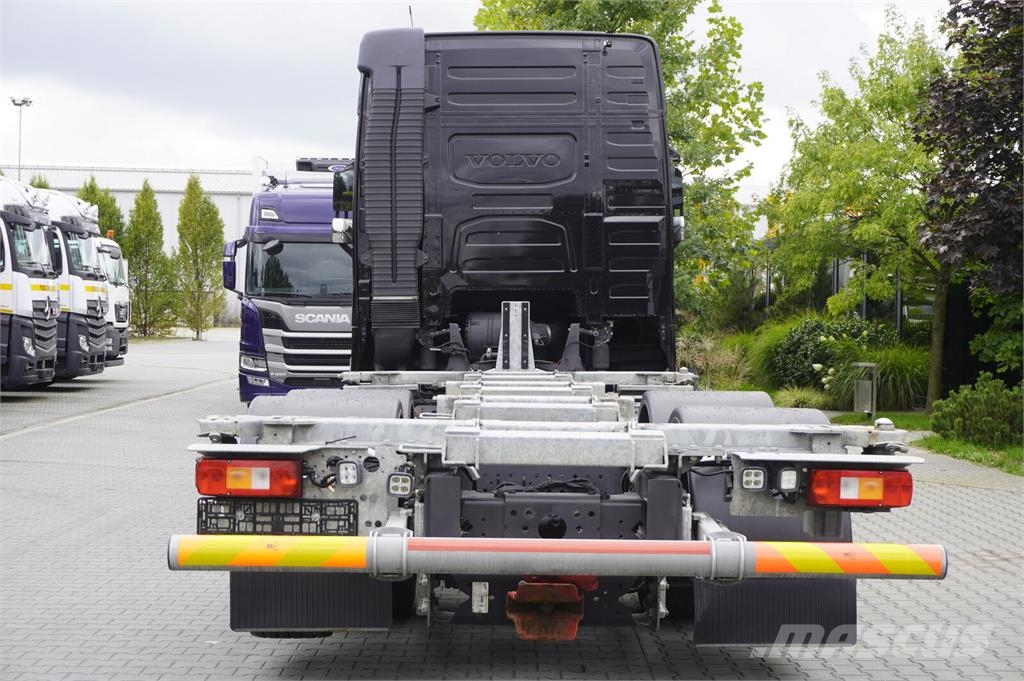 Volvo FH 500 6x2 / 180 tho. km / BDF / steering axle Chassis and suspension