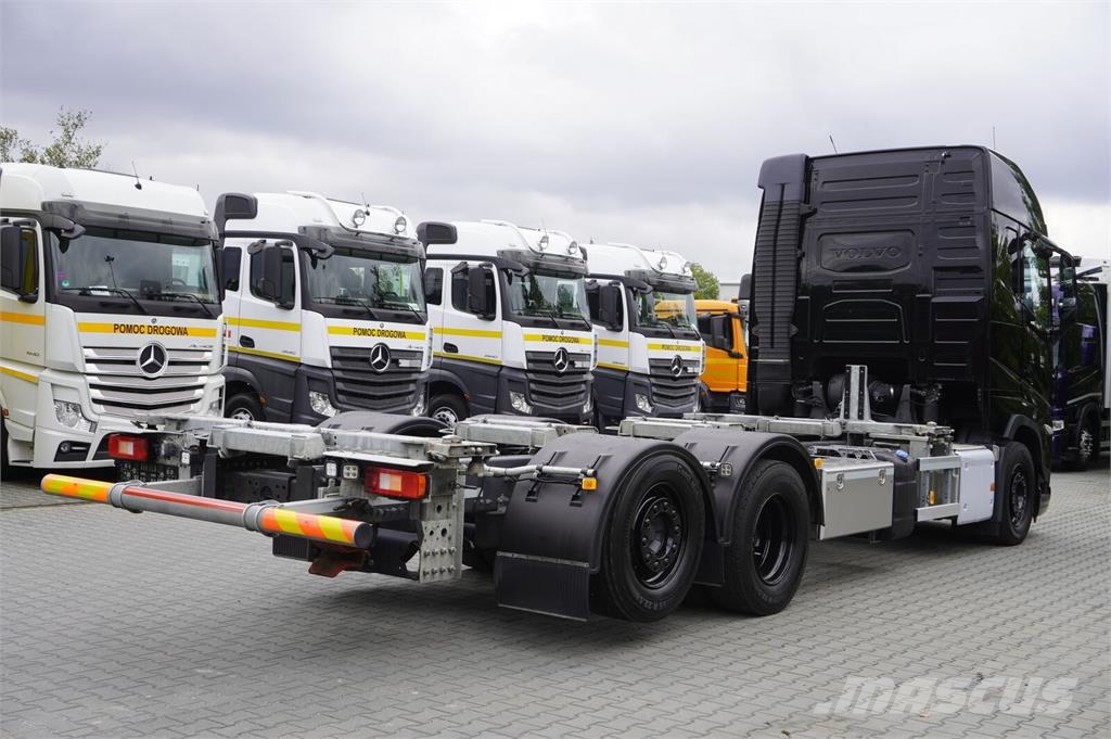 Volvo FH 500 6x2 / 180 tho. km / BDF / steering axle Chassis and suspension