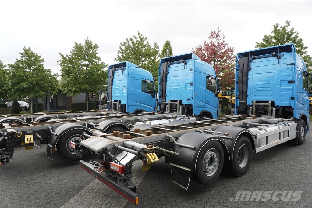Volvo FH 500 6x2 / 299 tho. km / 2024 / BDF / steering a Chassis and suspension