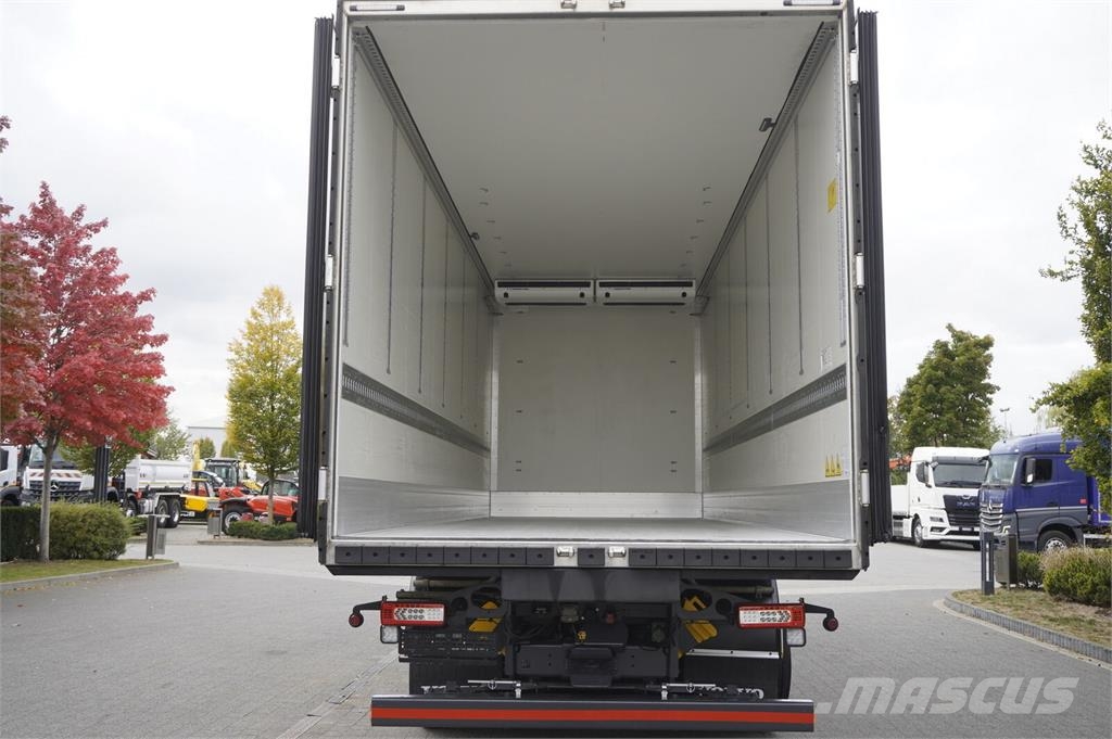 Volvo FH 500 6×2 / 19 EPAL KRONE refrigerator / Thermoki Temperature controlled trucks