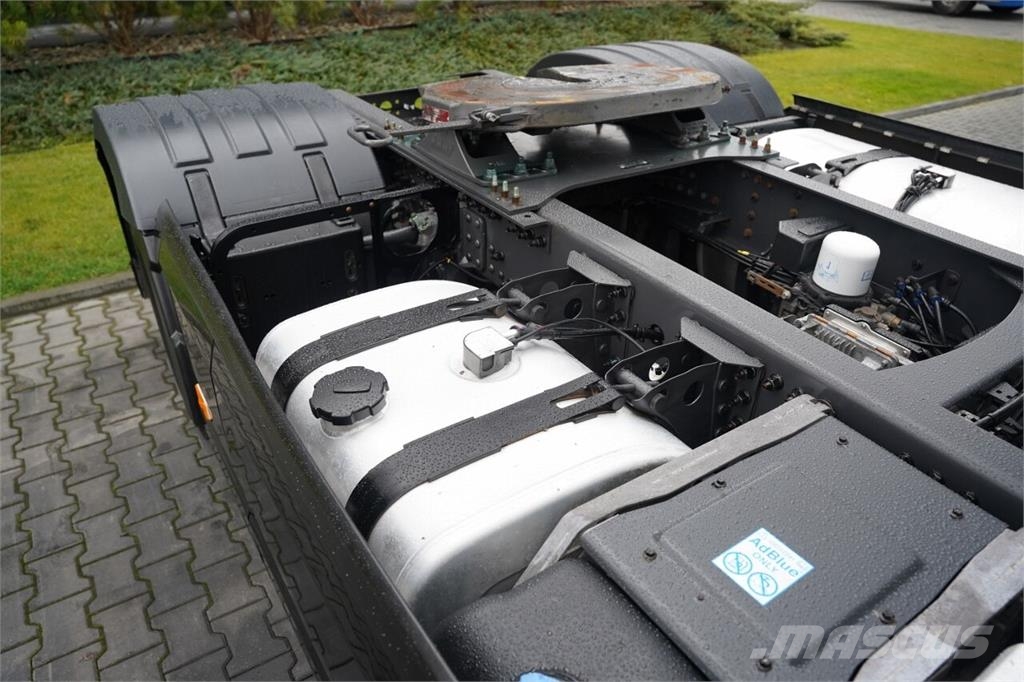 Volvo FH 500 / I-SAVE / I-PARK COOL / I-SHIFT / PRZÓD Vetopöytäautot